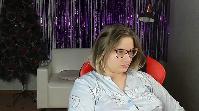 Seductive She Wolf online show from 5, 2, 2025