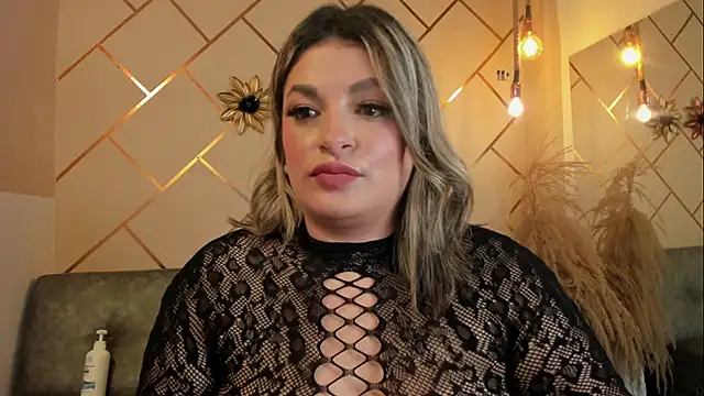 Snapshot of marianeporter__ chatting on 13, 11, 2025 marianeporter online show from 13, 11, 2025