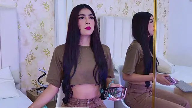 Mia-Monroe online show from 23, 9, 2025