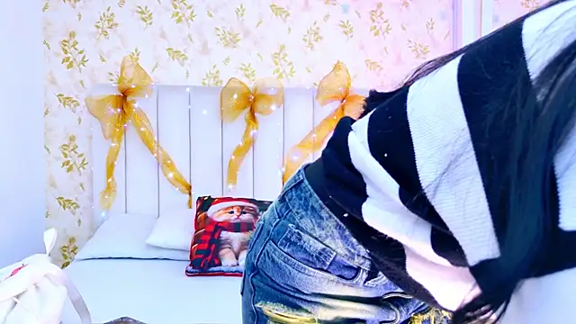 Mia-Monroe online show from 23, 11, 2025