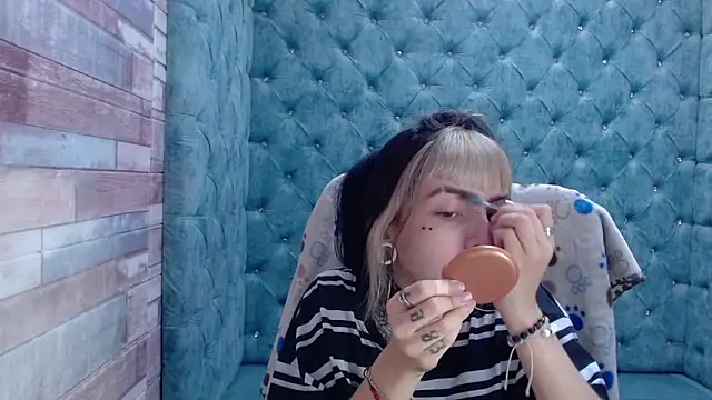 Samantha Smiith online show from 8, 10, 2025