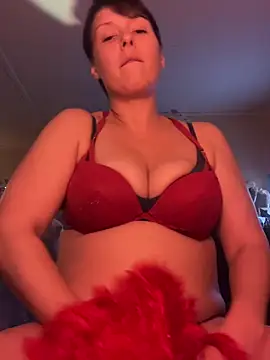 Snapshot of KatieBARBiE98 chatting on 8, 1, 2025 KatieBARBiE98 online show from 8, 1, 2025