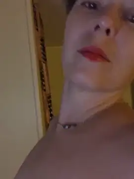 Snapshot of KatieBARBiE98 chatting on 7, 10, 2025 KatieBARBiE98 online show from 7, 10, 2025