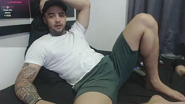 maxi rogger18 online show from 16, 1, 2025