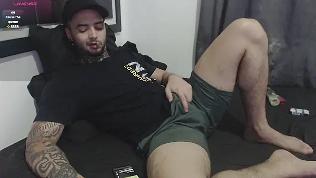 maxi rogger18 online show from 21, 1, 2025