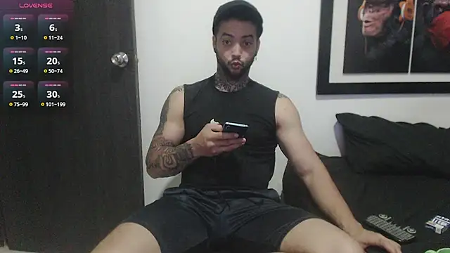 maxi rogger18 online show from 20, 3, 2025