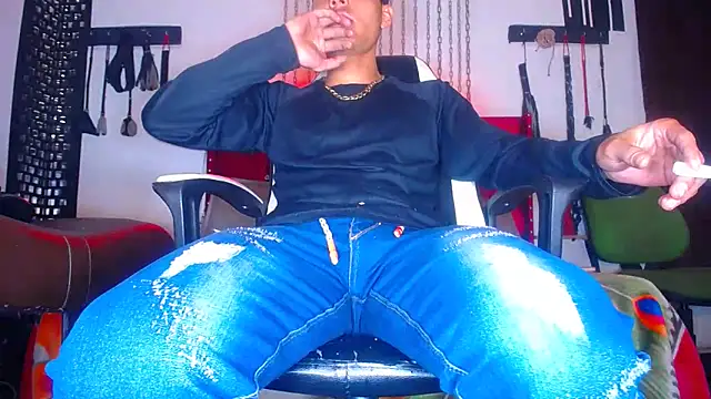 Snapshot of RandyAA_D chatting on 4, 12, 2024 RandyAA D online show from 4, 12, 2024