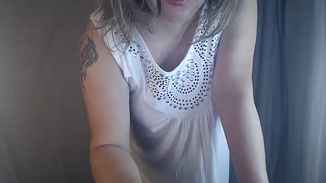 1BECHA1 online show from 1, 10, 2025