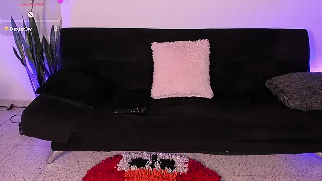AlanaJohnson  online show from 28, 1, 2025