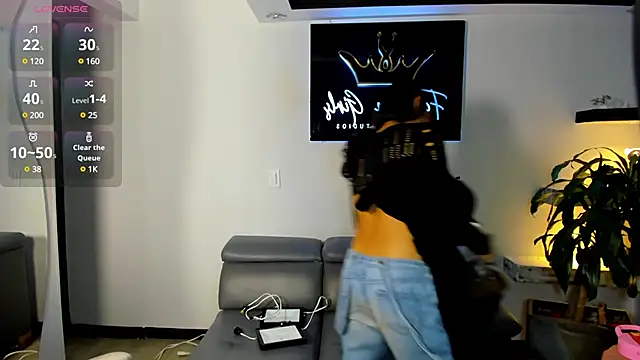 Snapshot of CamilaHarperr_ chatting on 4, 3, 2025 CamilaHarperr online show from 4, 3, 2025