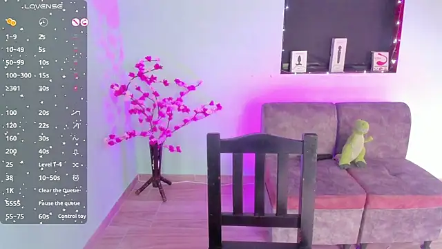 Snapshot of CamilaHarperr_ chatting on 11, 11, 2025 CamilaHarperr online show from 11, 11, 2025