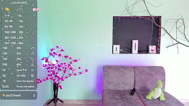 Snapshot of CamilaHarperr_ chatting on 14, 11, 2025 CamilaHarperr online show from 14, 11, 2025