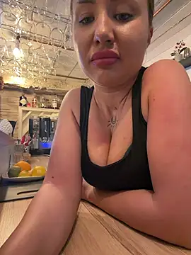 Snapshot of beautydiamond chatting on 14, 7, 2026 beautydiamond online show from 14, 7, 2026