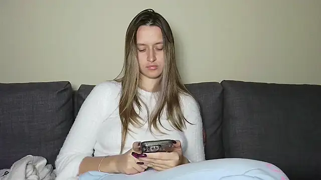 Submissive love online show from 6, 3, 2025