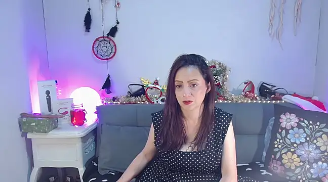 catalinamommyx online show from 28, 12, 2024