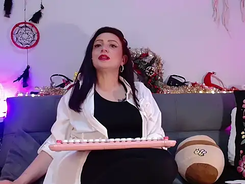 catalinamommyx online show from 4, 1, 2025