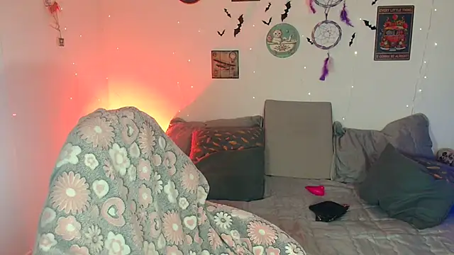 catalinamommyx online show from 4, 11, 2025