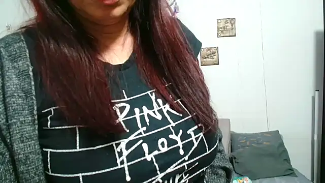 Snapshot of catalinamommyx chatting on 14, 6, 2026 catalinamommyx online show from 14, 6, 2026