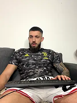 LoveIsBlind  online show from 31, 10, 2025