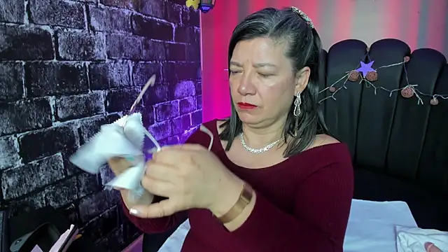 Madame Jay online show from 1, 2, 2025