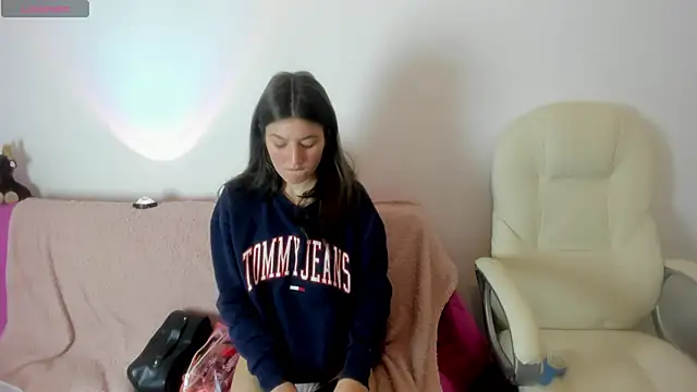 Snapshot of Tesa_cute chatting on 11, 11, 2025 Tesa cute online show from 11, 11, 2025