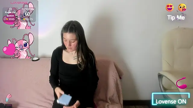 Snapshot of Tesa_cute chatting on 12, 11, 2025 Tesa cute online show from 12, 11, 2025