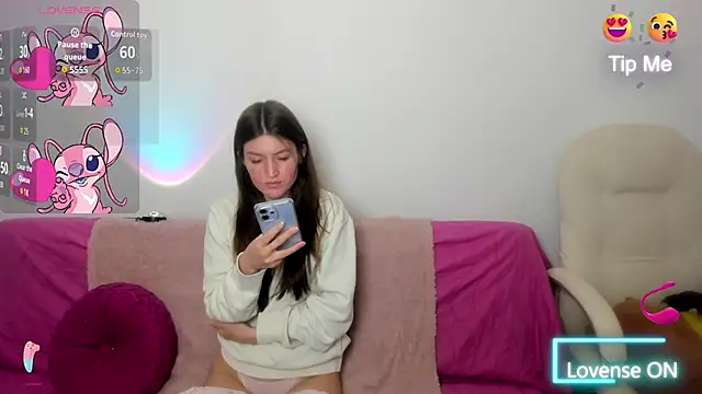 Snapshot of Tesa_cute chatting on 14, 11, 2025 Tesa cute online show from 14, 11, 2025