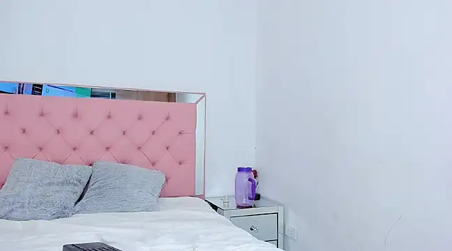 Snapshot of _violetadulce chatting on 22, 3, 2025  violetadulce online show from 22, 3, 2025