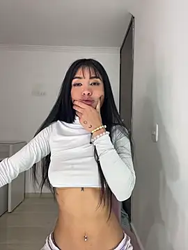 Snapshot of lina_pink chatting on 11, 11, 2025 lina pink online show from 11, 11, 2025