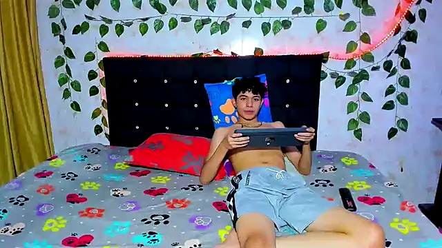 Alexander and Xiao online show from 19, 12, 2024