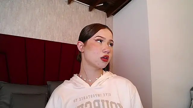 Roxie-Summers11 online show from 5, 1, 2025