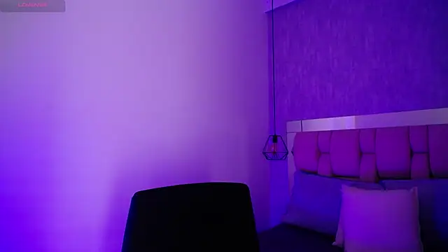 Roxie-Summers11 online show from 22, 2, 2025