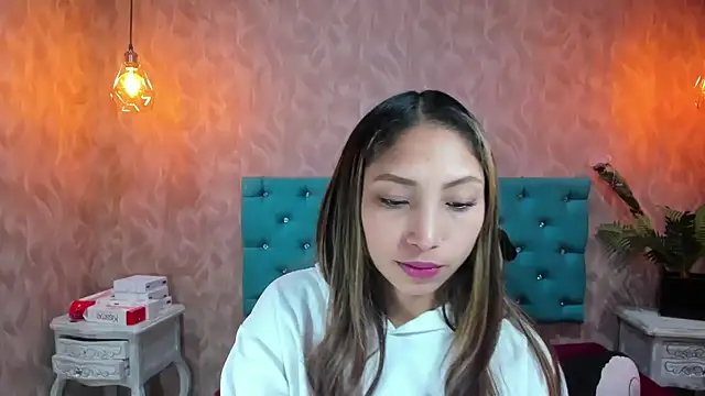 MadelineDoll online show from 25, 9, 2025