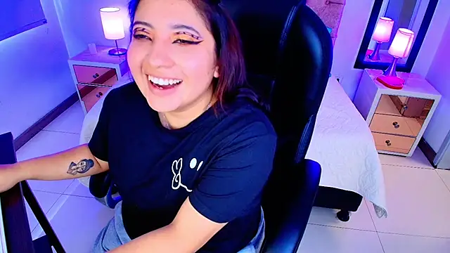 Emma monserrat online show from 14, 11, 2025