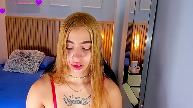 LUCYAMARS1 online show from 22, 10, 2025