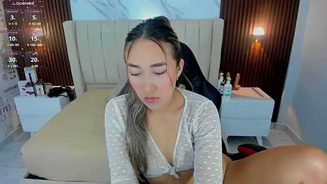 Snapshot of CAMILAGRAY chatting on 29, 5, 2026 CAMILAGRAY online show from 29, 5, 2026