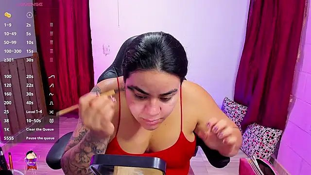 Snapshot of Sharon_hils chatting on 31, 12, 2024 Sharon hils online show from 31, 12, 2024