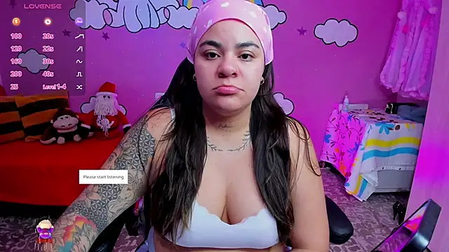 Snapshot of Sharon_hils chatting on 2, 12, 2025 Sharon hils online show from 2, 12, 2025