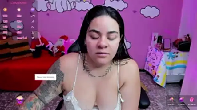 Snapshot of Sharon_hils chatting on 17, 12, 2025 Sharon hils online show from 17, 12, 2025