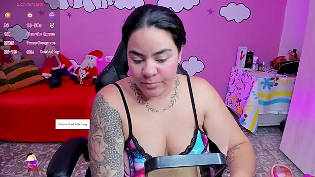 Snapshot of Sharon_hils chatting on 18, 12, 2025 Sharon hils online show from 18, 12, 2025