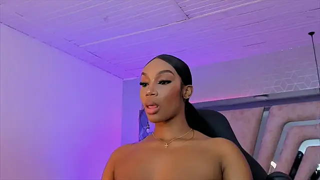 ChaynnaCooper online show from 15, 12, 2024