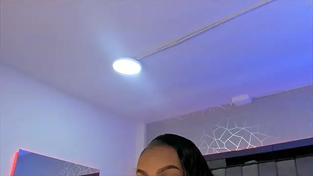 ChaynnaCooper online show from 19, 1, 2025