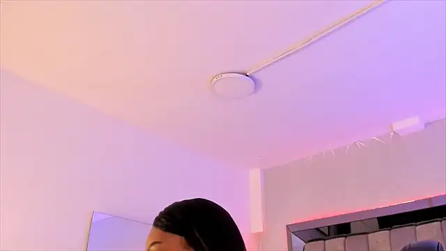 ChaynnaCooper online show from 30, 1, 2025