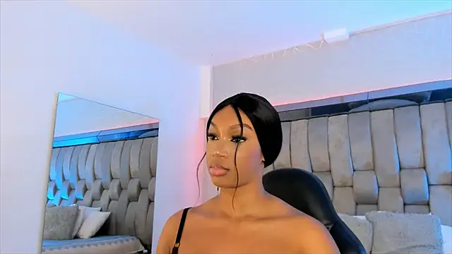 ChaynnaCooper online show from 12, 2, 2025