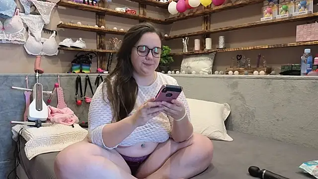 Kimberly-Caprice online show from 23, 2, 2025