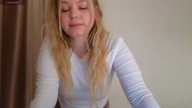 Milana15 online show from 15, 4, 2026