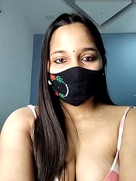 Snapshot of Varnika_aarora chatting on 4, 3, 2025 Varnika aarora online show from 4, 3, 2025