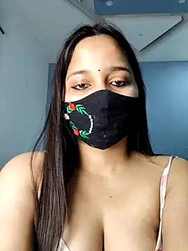 Snapshot of Varnika_aarora chatting on 4, 3, 2025 Varnika aarora online show from 4, 3, 2025