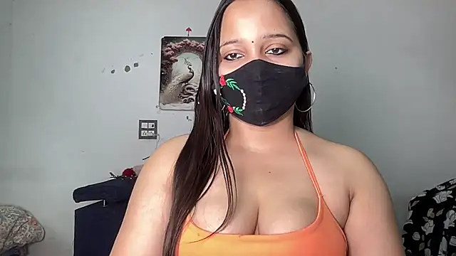 Snapshot of Varnika_aarora chatting on 14, 10, 2025 Varnika aarora online show from 14, 10, 2025