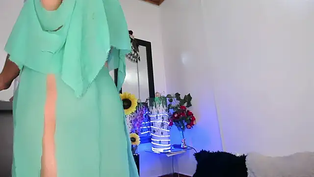 Snapshot of Chanel_shaw chatting on 24, 12, 2024 Chanel shaw online show from 24, 12, 2024